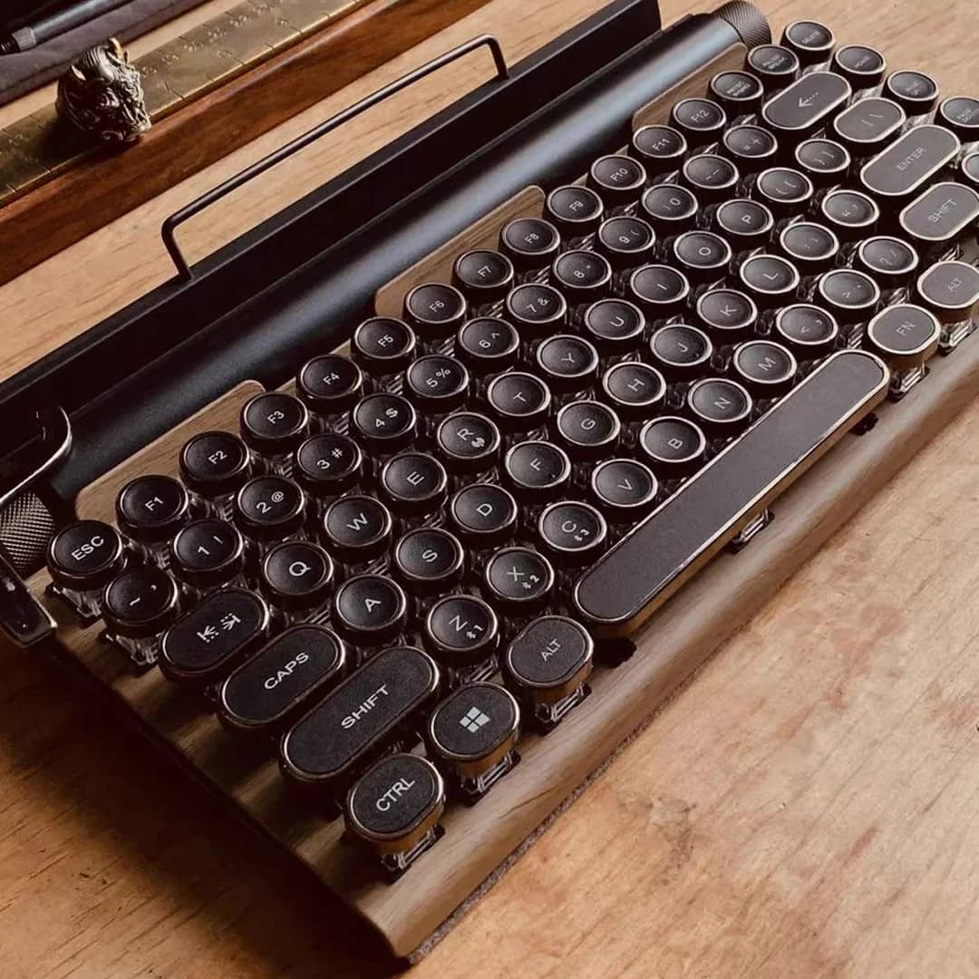 typewriter-mechanical-keyboard-wood